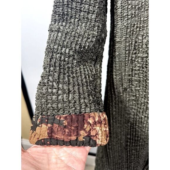 UBU Women's Reversible Lightweight Crinkle Packable Coat Tan/Green Size Medium - Picture 8 of 16